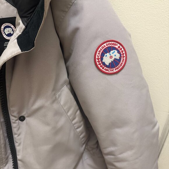 Canada Goose Parka - Picture 2 of 16